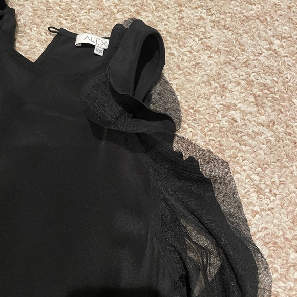 Alexis Top - Picture 2 of 3